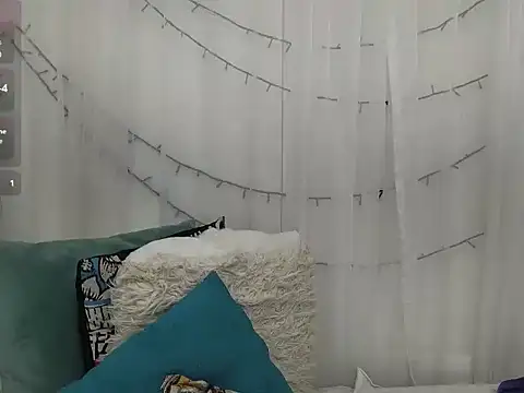 ninaa_fox's cam snapshot