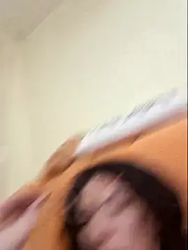 Emmatoo's cam snapshot