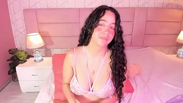 BellaSwwan's cam snapshot