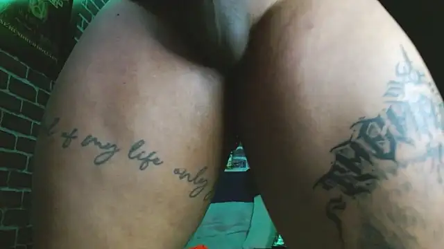 jordan_bigcock_'s cam snapshot