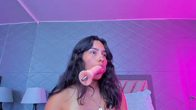 ViolettRouse's cam snapshot