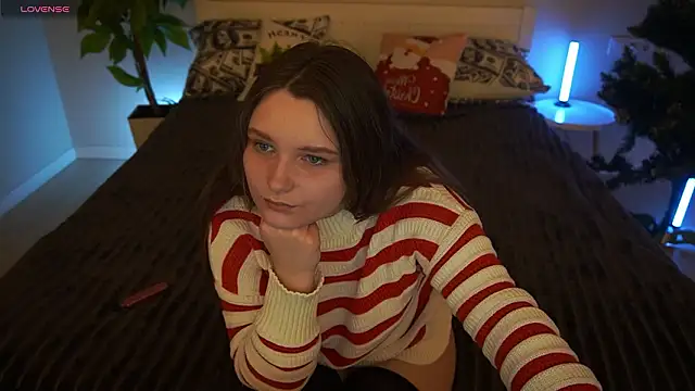 MagicPeachh_'s cam snapshot