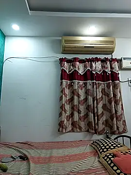 tamil-aunt's cam snapshot