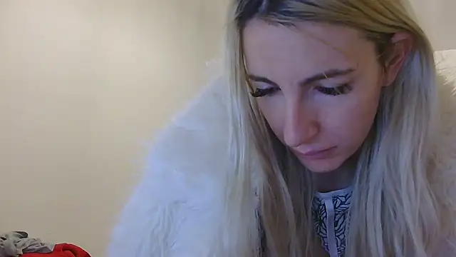 BarbieBlondieGirl live sex cam