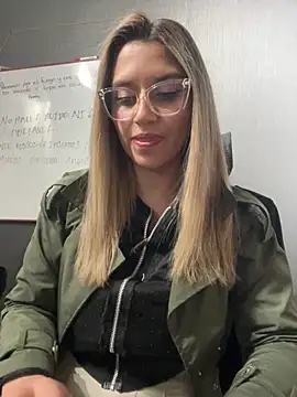 Isabella_Varella's cam snapshot