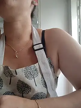 tata_sanz_'s cam snapshot