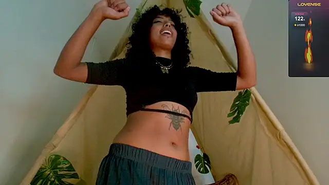 Ariella_Ruiz's cam snapshot