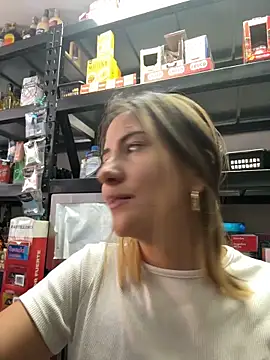 Andrea_19blonde's cam snapshot