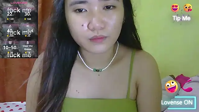 HornyAsian4uxx live sex cam