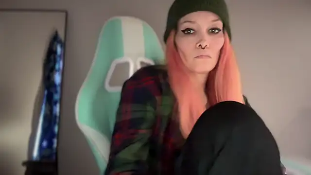 FRRANNKIE live sex cam