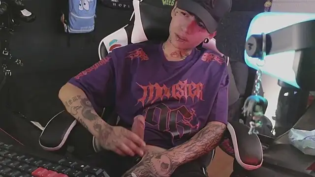 AcidMilo live sex cam