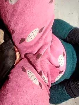 Yourhearbeat's cam snapshot