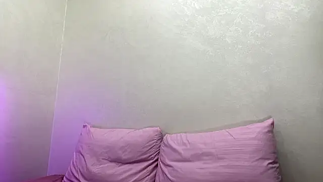 KiraMyth's cam snapshot