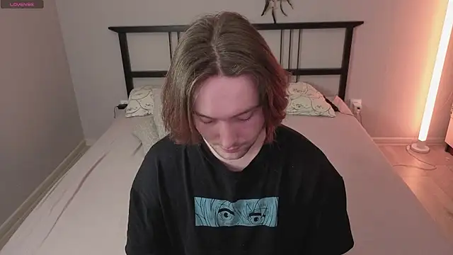 ellen_and_danny's cam snapshot