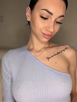 ilariea_girl's cam snapshot