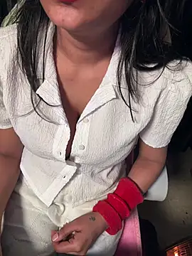 Lucky_Flora's cam snapshot