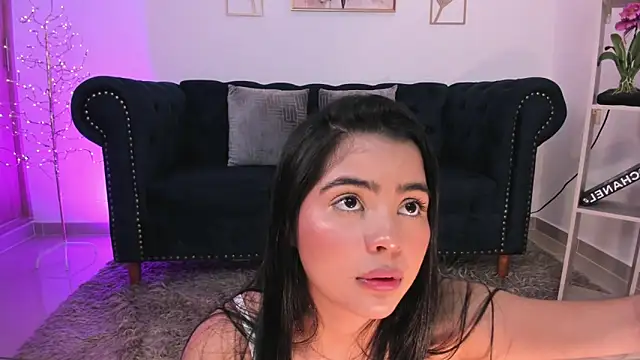 Layla_Breezee live sex cam