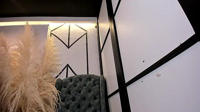 CatalinaMartinezz_'s cam snapshot