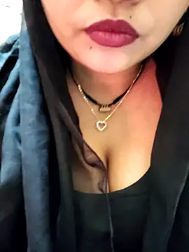 Indian-Nazia live sex cam
