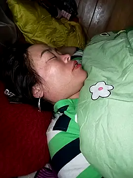 CoMay003's cam snapshot