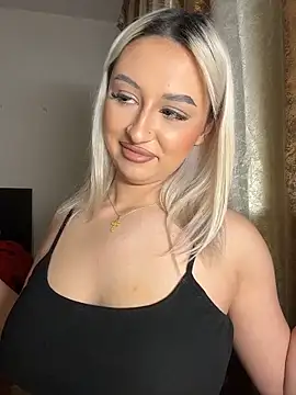 Kylie_One's cam snapshot