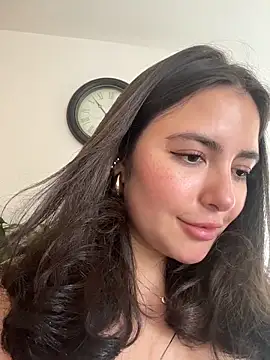 sukhakunis1 live sex cam