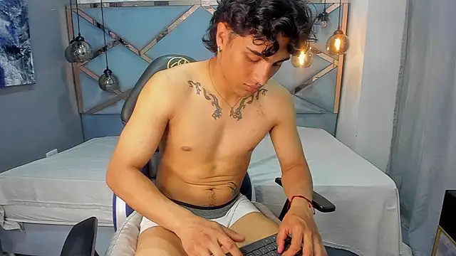 MattFiore live sex cam