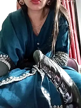 Noor_Darliing live sex cam