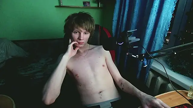 fameboyboo live sex cam
