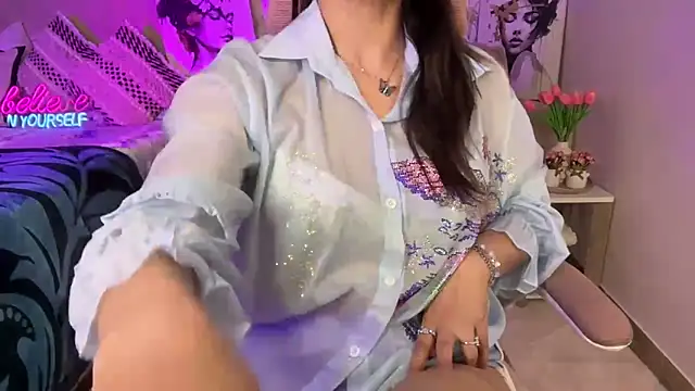 Laila_on_Fire's cam snapshot