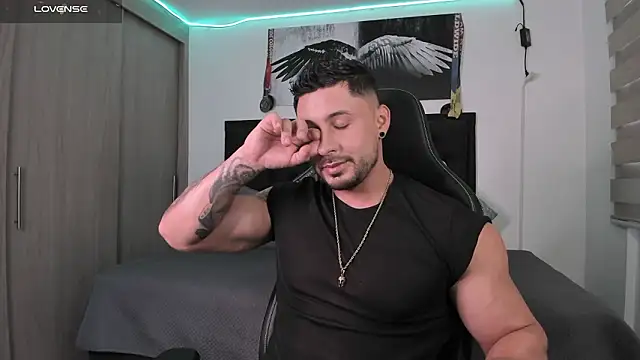 santi_aesthetic live sex cam