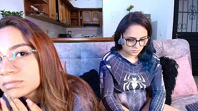 Jules_n_Gia's cam snapshot