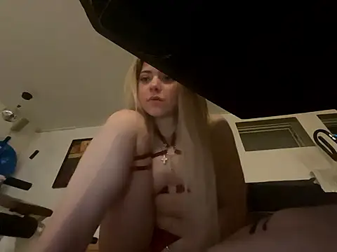 MelliMoon's cam snapshot