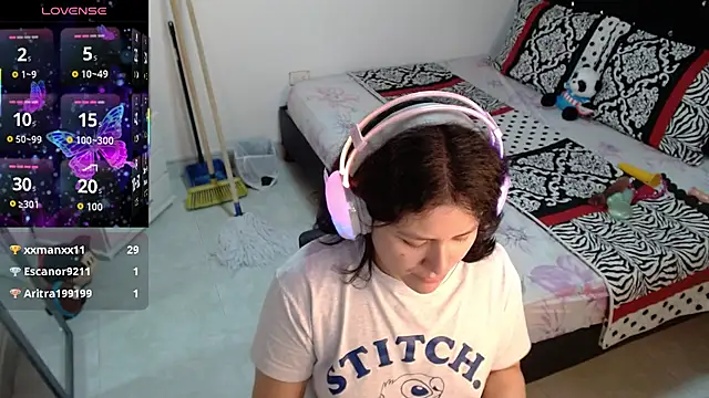 soniafuckboobs's cam snapshot