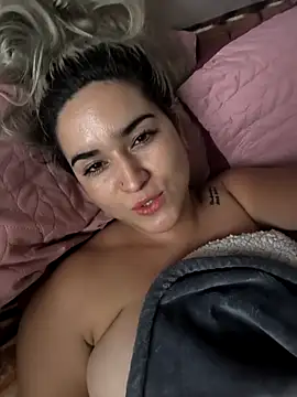 XxxVale1993 live sex cam