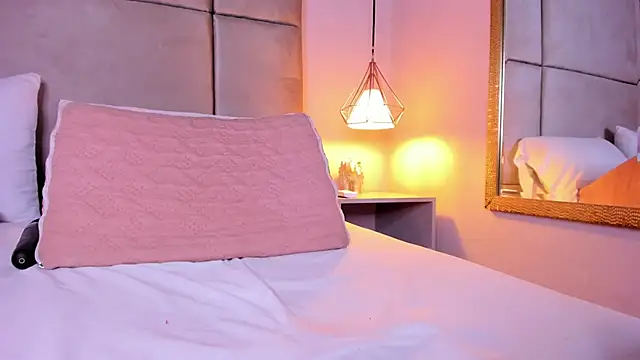 angelaG1's cam snapshot