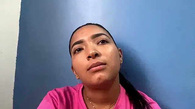 EstelleSchmeichel's cam snapshot