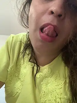 Gabrielleof's cam snapshot