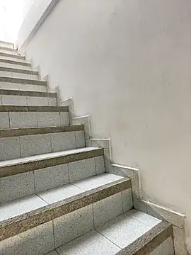 alisbloom's cam snapshot