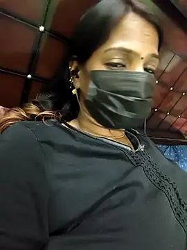 Tamil_Ishu's cam snapshot