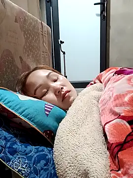 yula-bi's cam snapshot