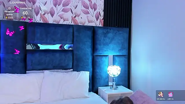 AmmyJones_'s cam snapshot