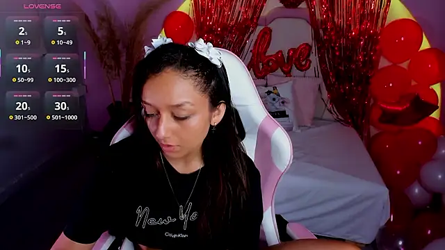 katy_sweet19's cam snapshot