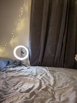 Ella_Charm's cam snapshot