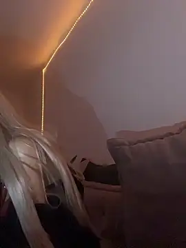 Mia-Tamara's cam snapshot