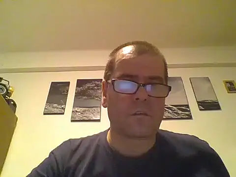 Hlavaty1975 live sex cam