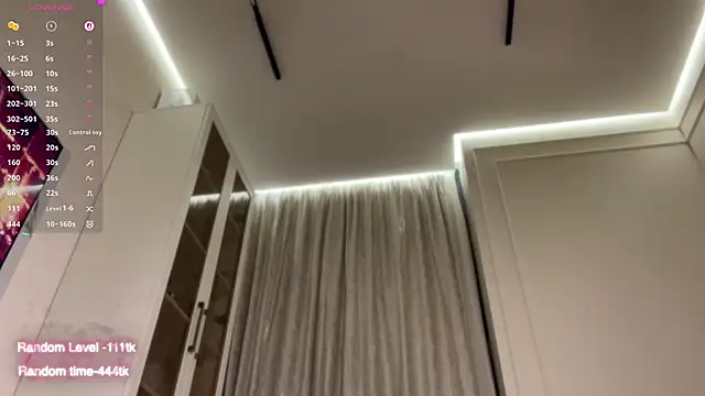 areuinme live sex cam