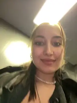 ICrazyOneIRL live sex cam