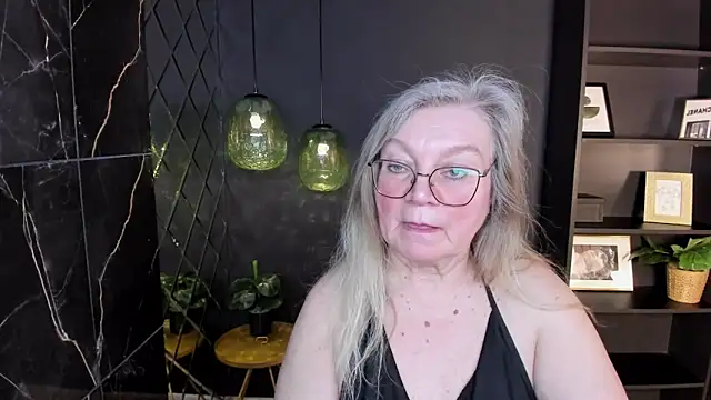 NataliMellow live sex cam