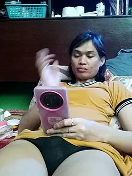 QueenSoreal live sex cam